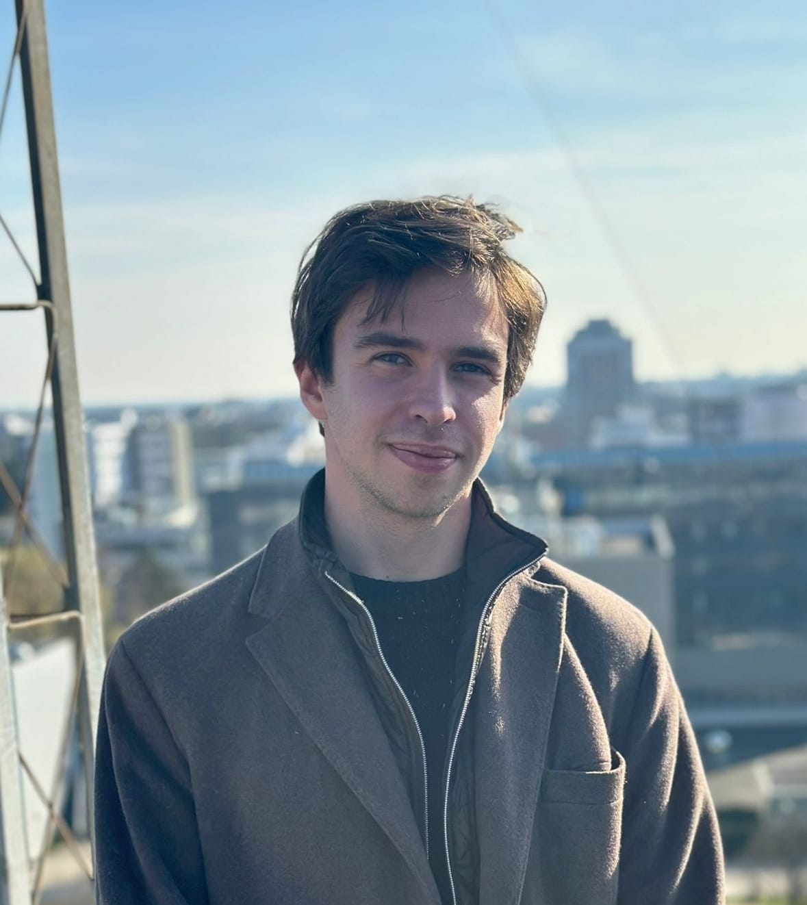 Portrait d'Alex Podgorny, postdoctorant en statistique à l'ENSAI Rennes et à l'IRMAR